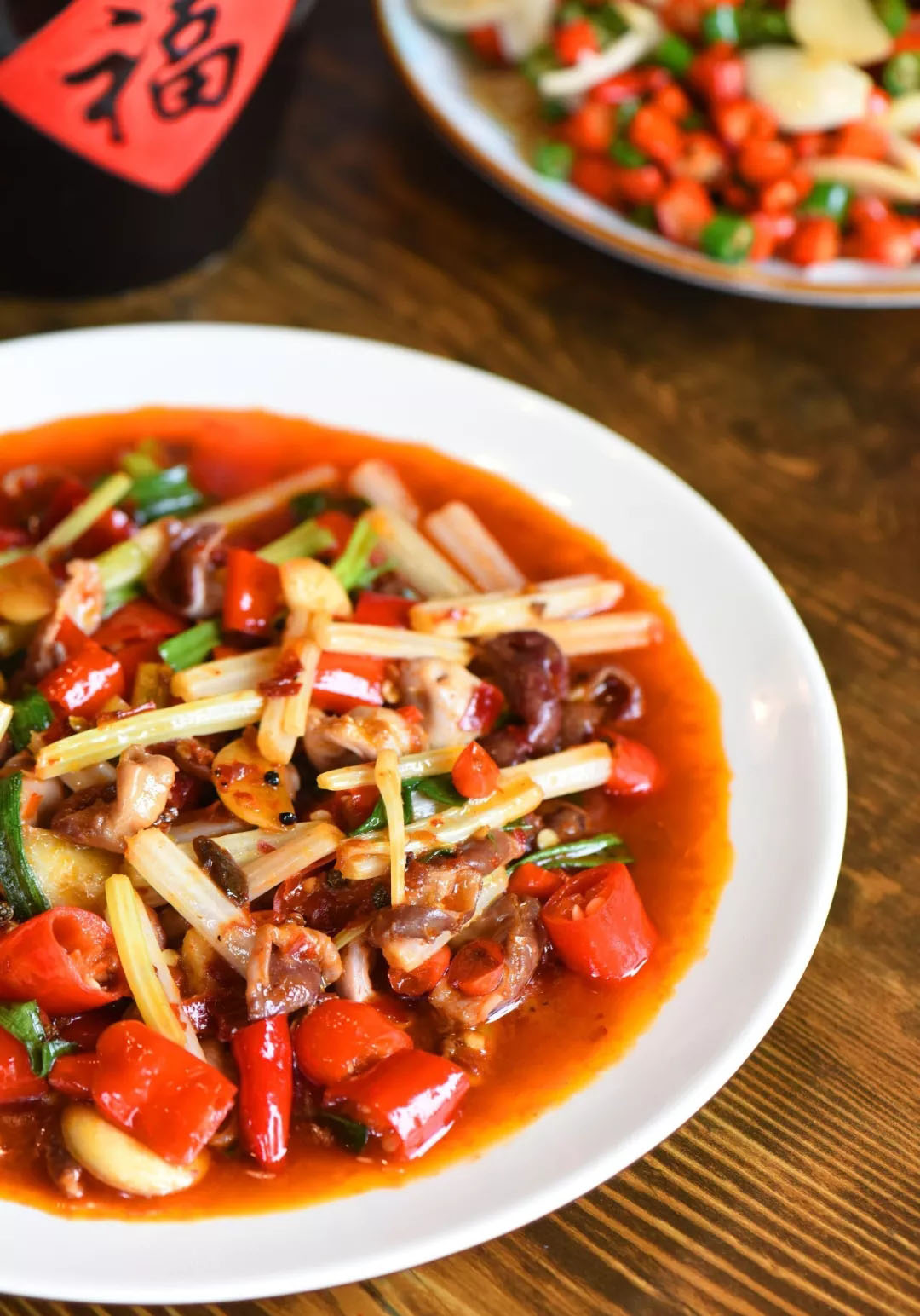 去晚1分钟排队2小时！这成都火到昆明的餐馆，店名竟误导了无数人