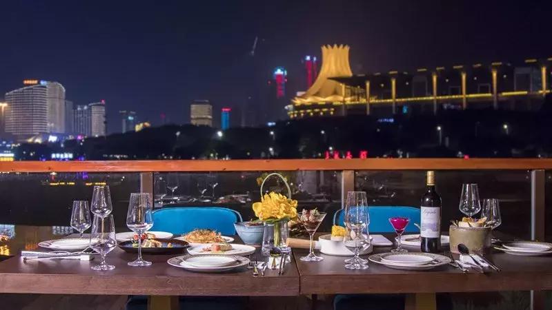 世界杯观赛狂欢夜,世界杯狂欢时刻