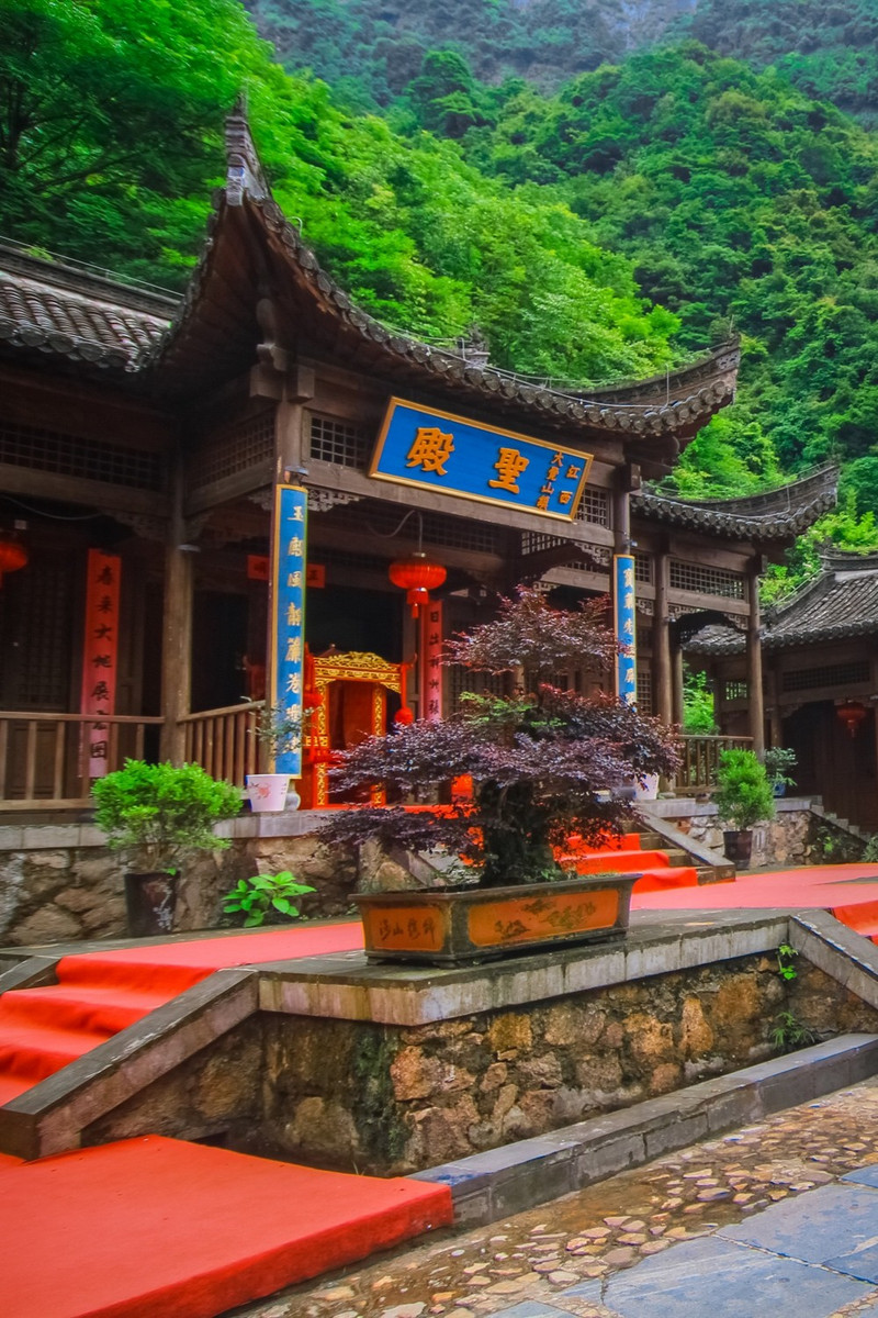 深山峡谷中的江西大觉山,江西大觉山风景优美