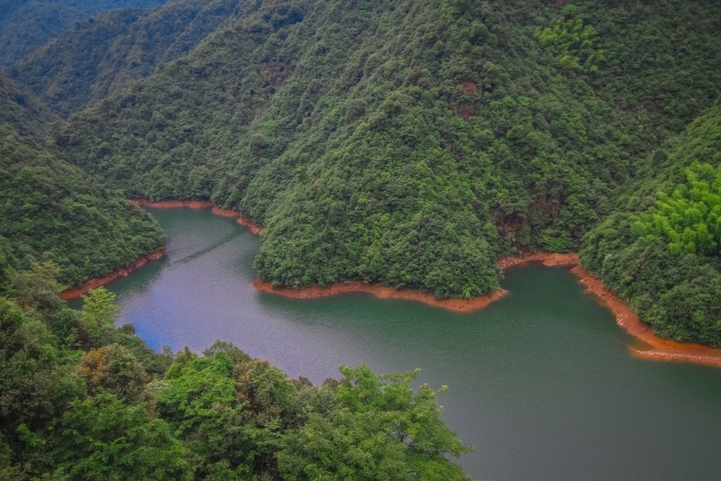 深山峡谷中的江西大觉山,江西大觉山风景优美