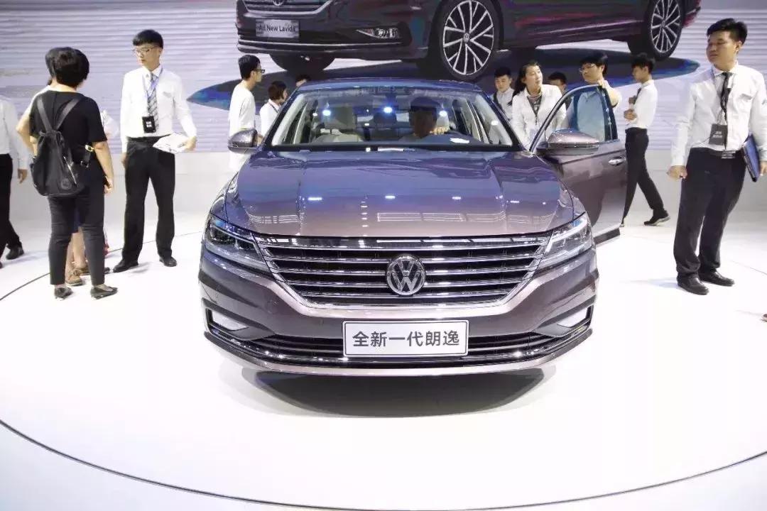 白色车漆比别的颜色车漆厚吗,车漆厚度越厚越好吗