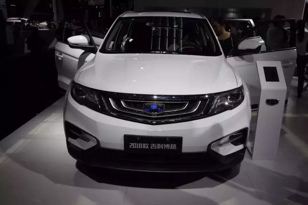 白色车漆比别的颜色车漆厚吗,车漆厚度越厚越好吗