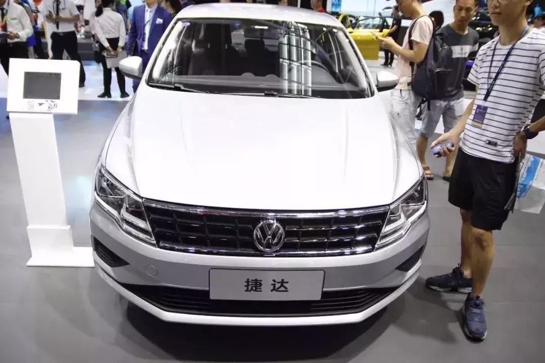 白色车漆比别的颜色车漆厚吗,车漆厚度越厚越好吗