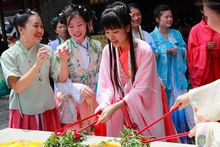 端午节中国传统节日手抄报,端午节中国传统节日习俗