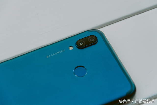 荣耀Play深度测评麒麟970“解除封印”性能升级