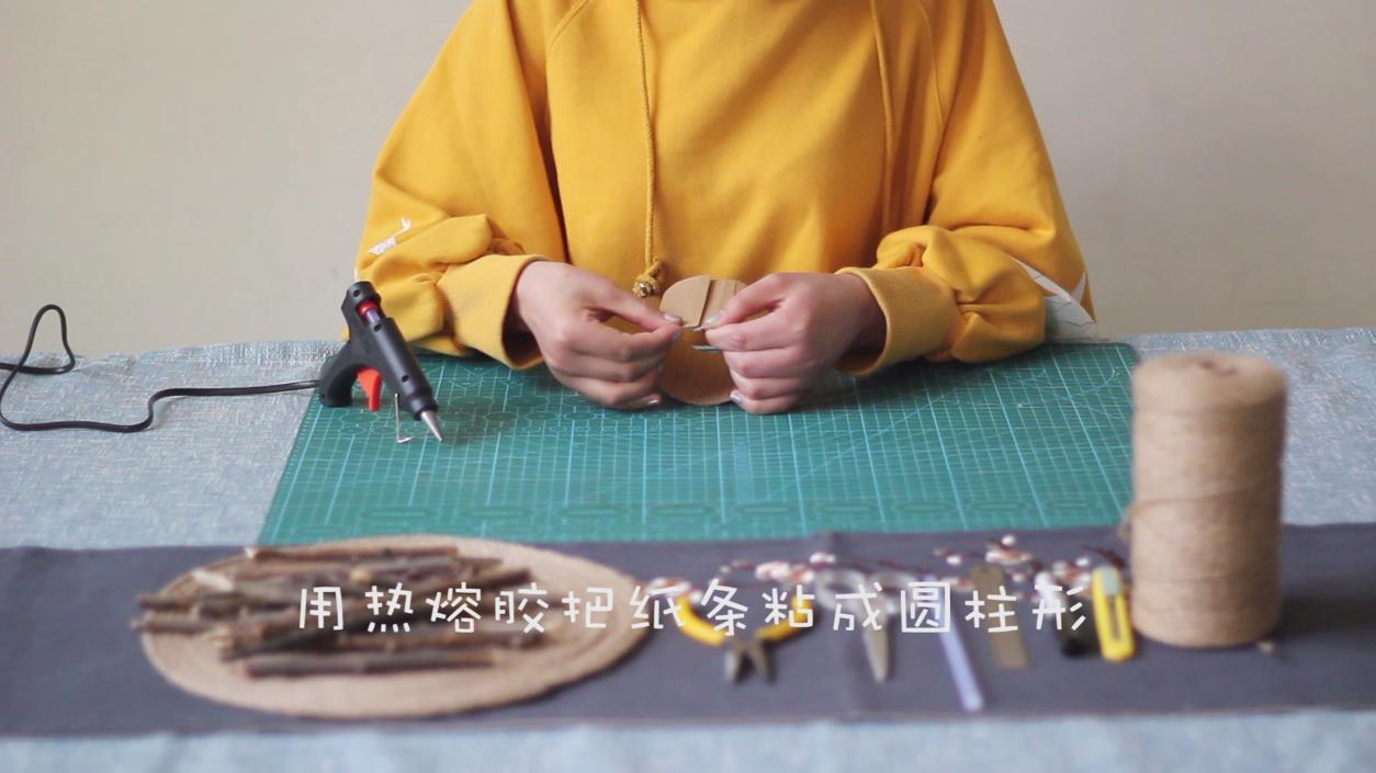 一个快递盒怎么做手工,一个快递盒怎么变废为宝