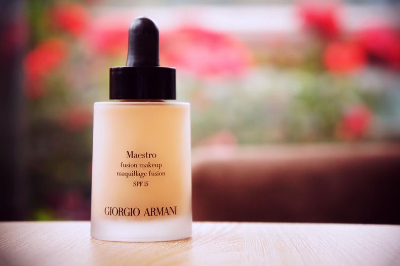 阿玛尼粉底液怎么选择适合自己的,阿玛尼粉底液有几款哪款好用