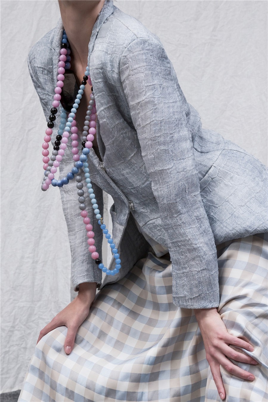 giorgioarmani女装风格,意大利奢侈品牌giorgioarmani