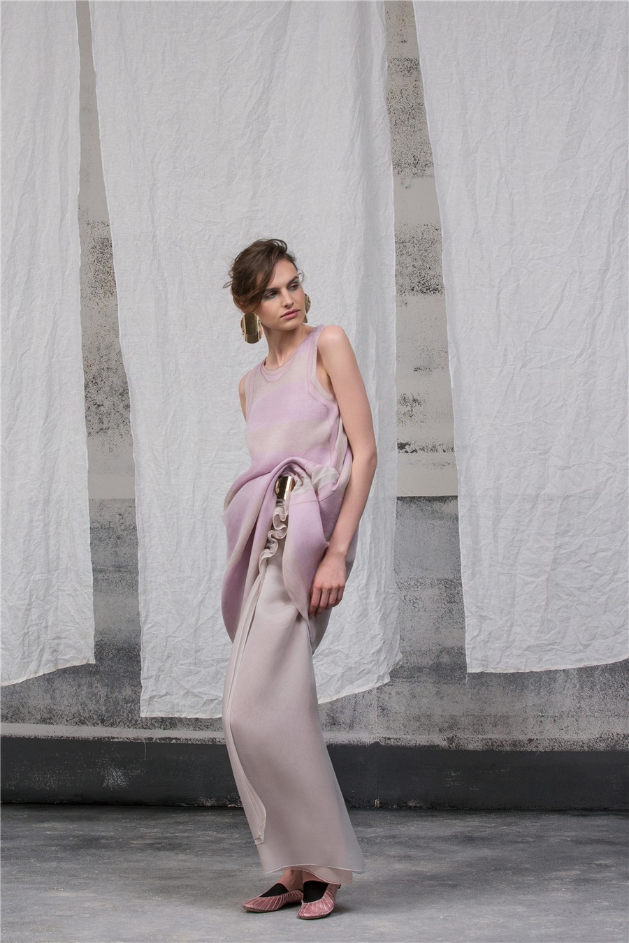 giorgioarmani女装风格,意大利奢侈品牌giorgioarmani