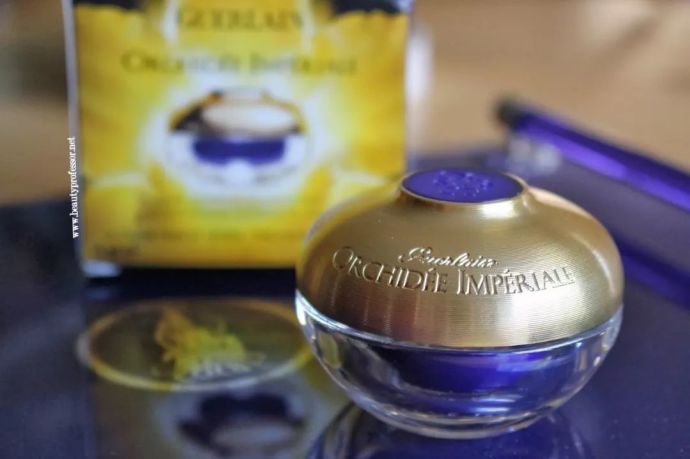 范冰冰豪华化妆台,范冰冰的化妆柜里有什么