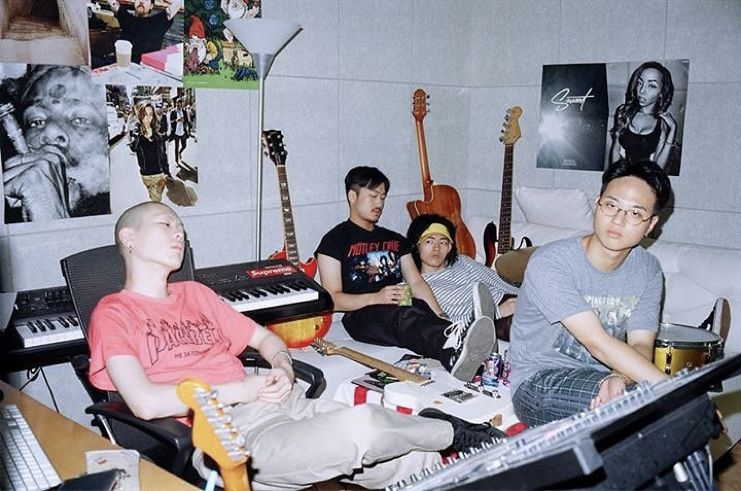 韩国街头撸串儿,疯狂撸串