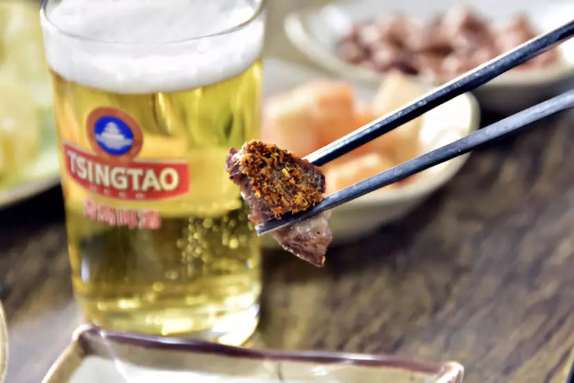 韩国街头撸串儿,疯狂撸串