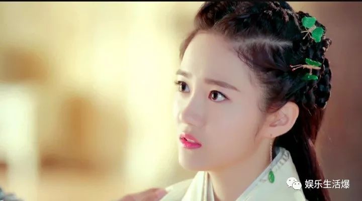 萌妃驾到金晨主动吻汪东城的花絮,金晨演的电视剧萌妃驾到合集