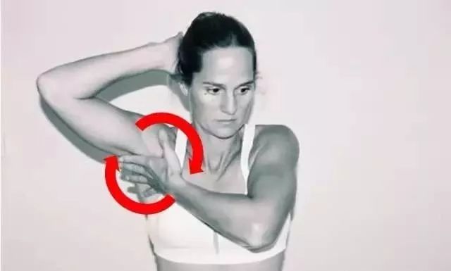 乳腺癌术后上肢出现肿胀怎么处理,乳腺癌术后出现患肢肿胀如何处理