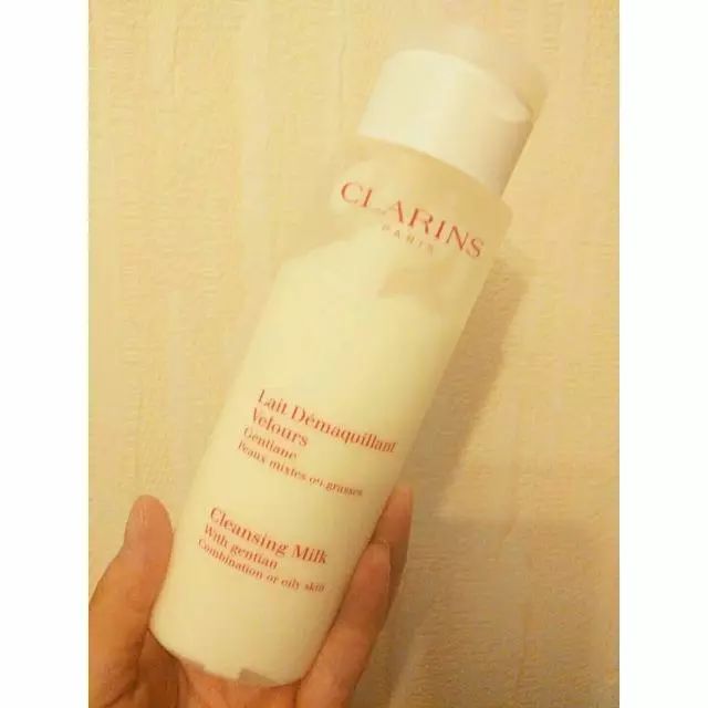 娇韵诗净透洗面奶测评,娇韵诗吸盘洁面乳用法