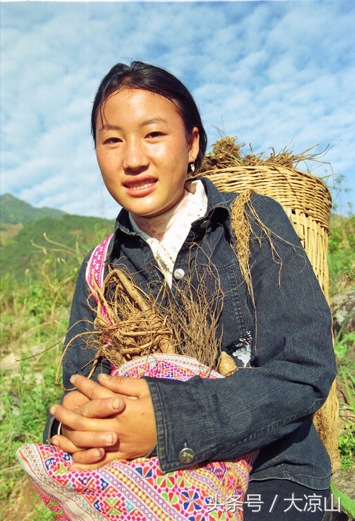 相机记录德昌端午节19年传统端午在大凉山非常火爆今年县政府主办值得期待