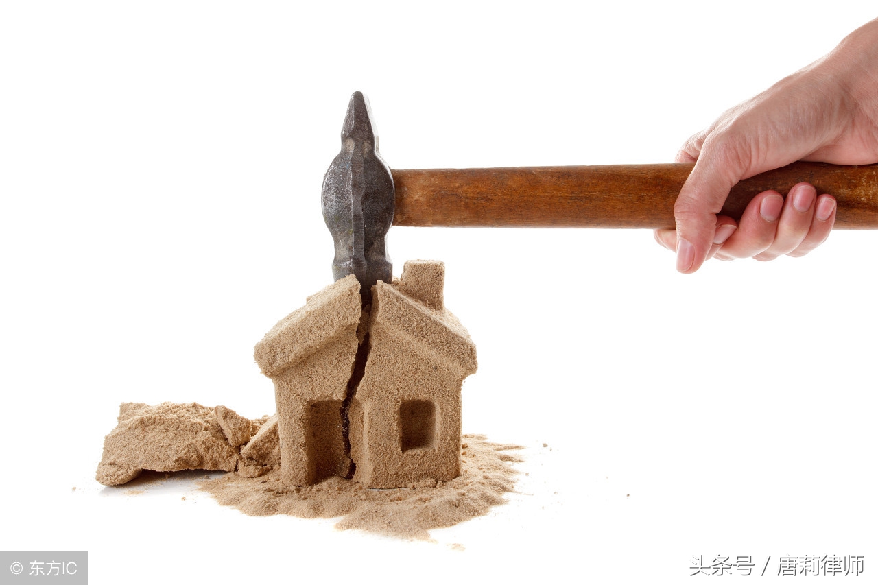 产权证是父母的离婚时能分割吗,离婚时无产权证的房屋怎么分割