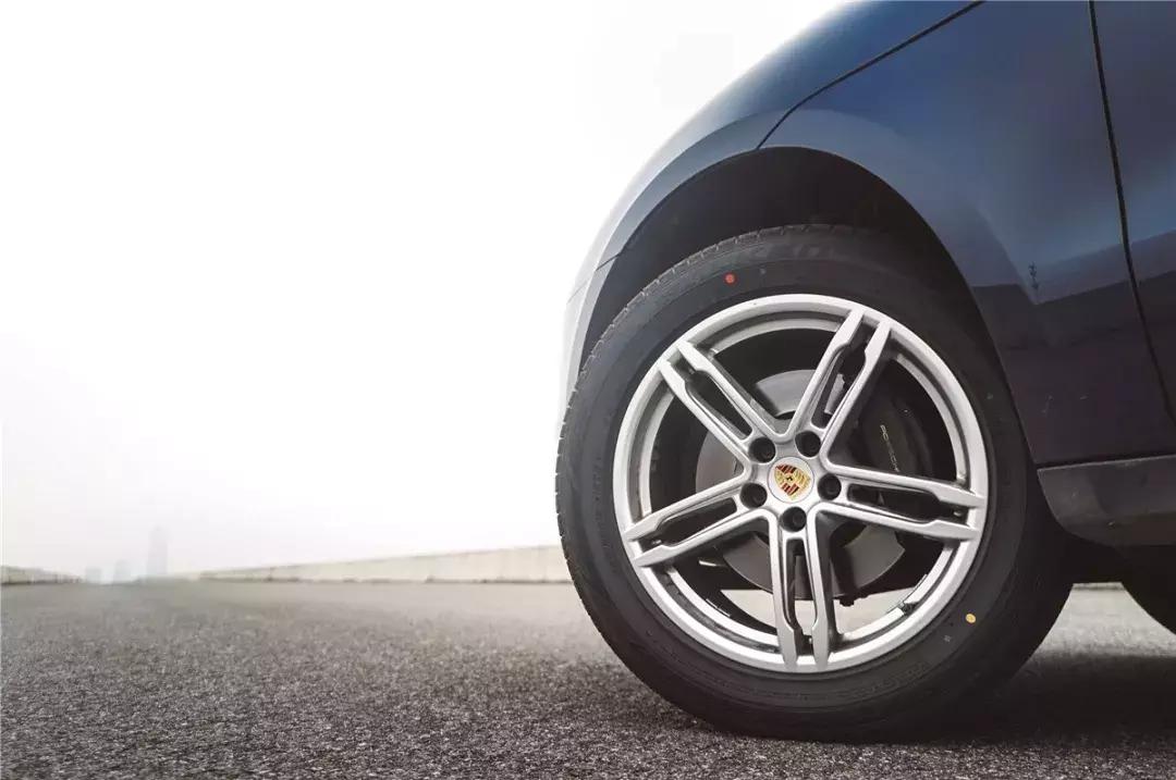 印在骨子里的运动AZENISFK510SUV轮胎