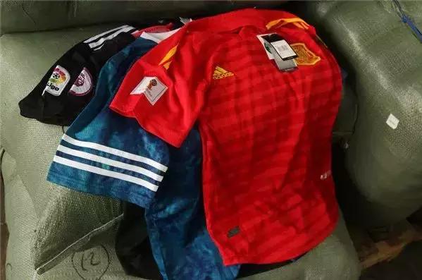 2018世界杯劣质球事件,2018年世界杯用球鉴别真假