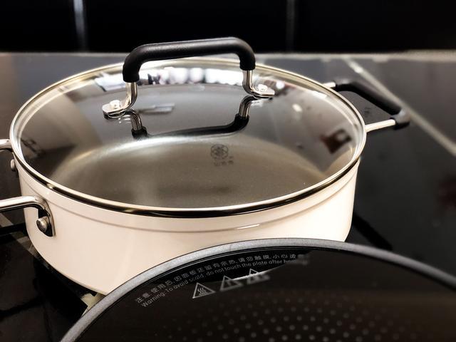 高颜值+双频火力99挡微调控289元，米家电磁炉就是这么有颜任性