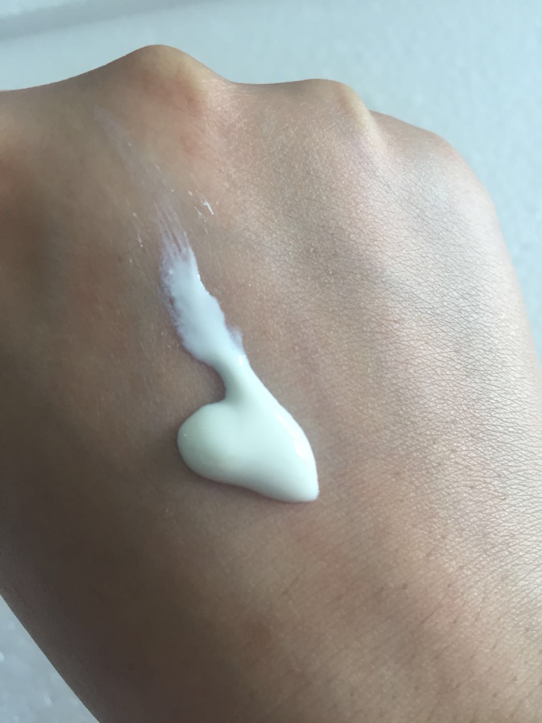 韩系防晒必备产品推荐大全,干皮不爆痘防晒推荐什么