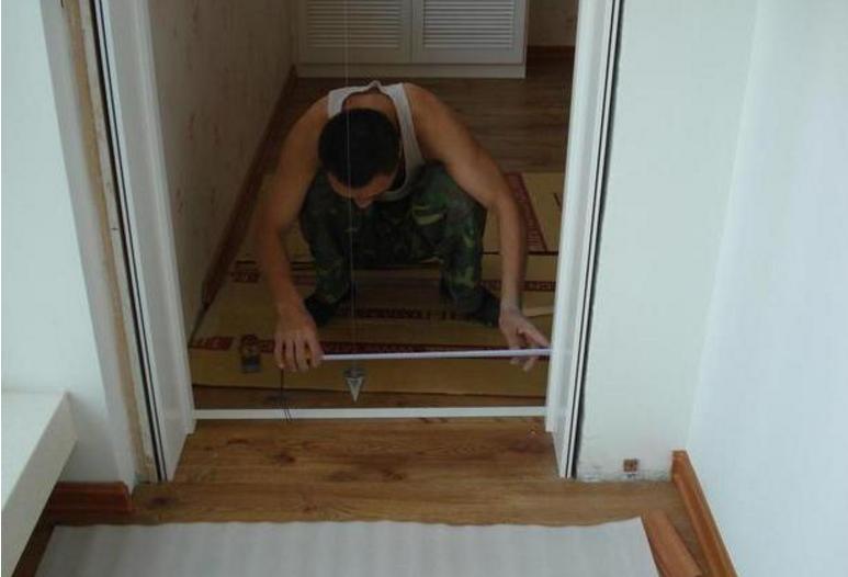 门套如何安装好看,门套安装后缝隙需要处理吗