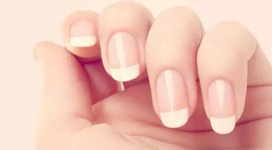 指甲油老涂不好,指甲油很不好使