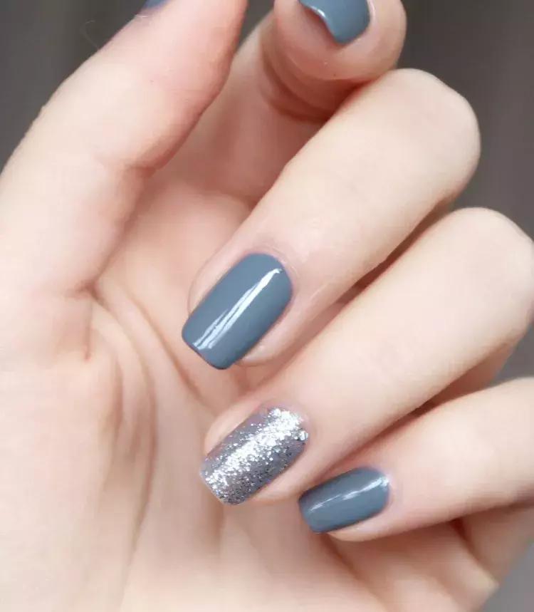 指甲油老涂不好,指甲油很不好使