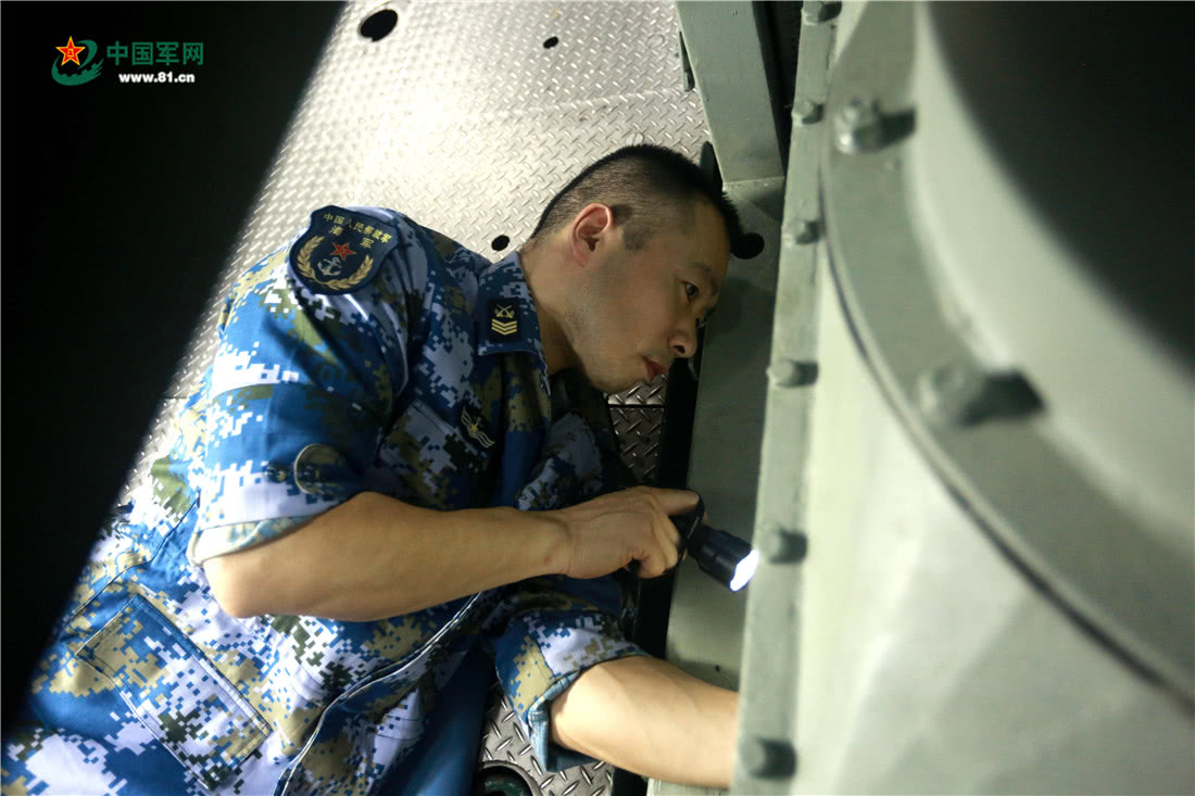 24年坚守机舱柴油机的“心情”他最懂