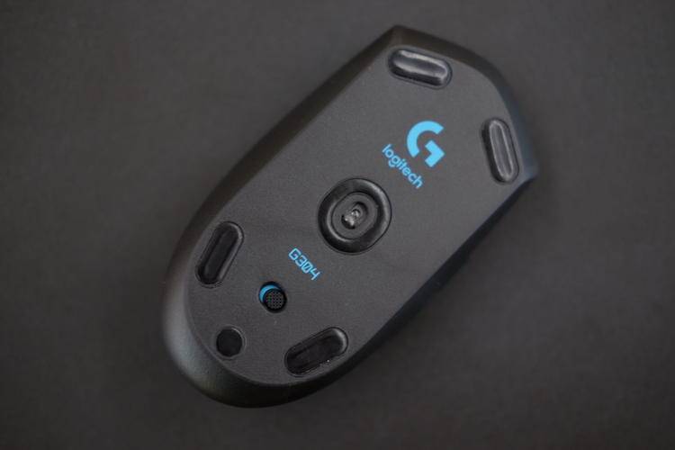 最高颜值百元游戏鼠标推荐,轻手感超好的游戏鼠标推荐