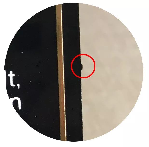 我在3米之外就看出你身上的香奈儿是假的，你还是别背了~