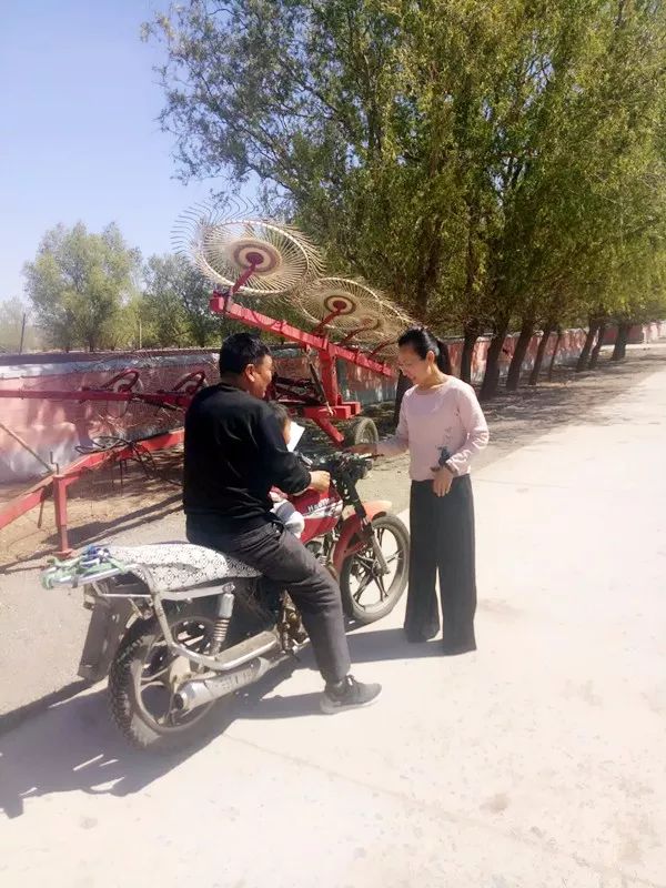 驻村扶贫干部的故事,女干部驻村故事