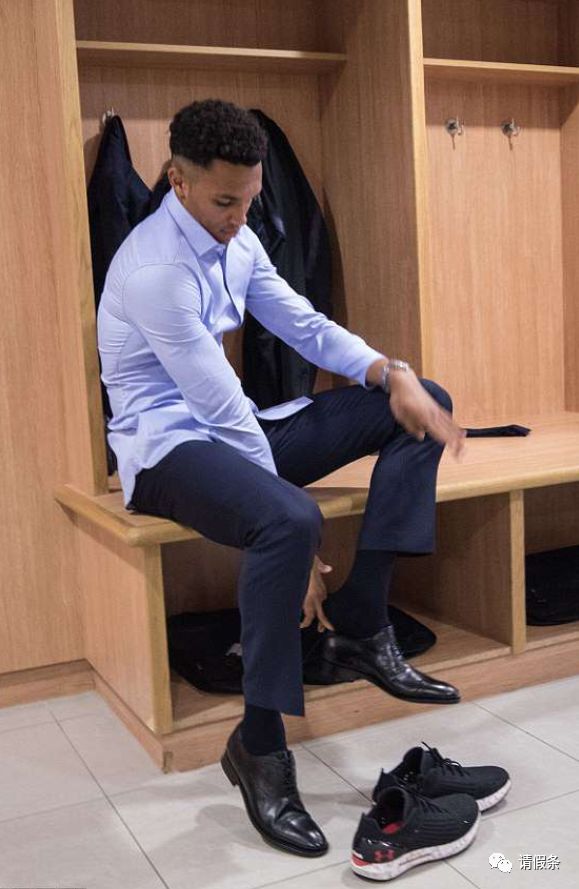 俄罗斯世界杯德国队西服,世界杯法国队穿西装见马克龙