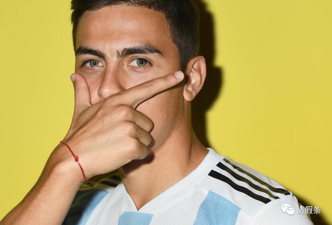 俄罗斯世界杯德国队西服,世界杯法国队穿西装见马克龙