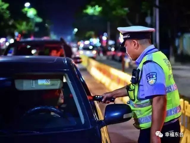 酒后在路边算酒驾吗,酒后在小区内开车算酒驾吗