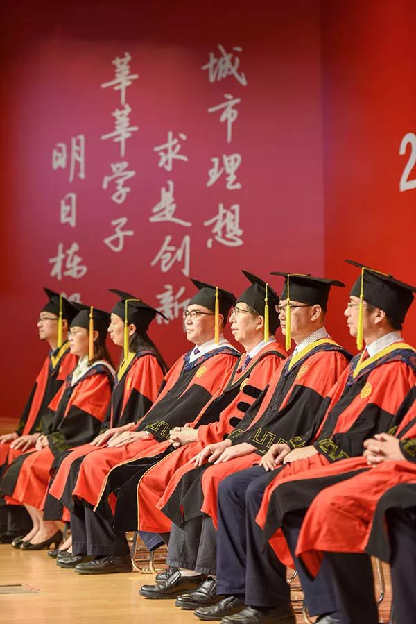 青春最珍贵的C位，是浙江大学城市学院的学位！