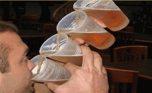 “对球当歌，人生几何”，看世界杯时为什么爱喝酒呢？