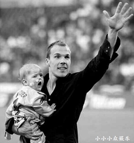 世界杯大张伟完整版,大张伟吐槽大会救场