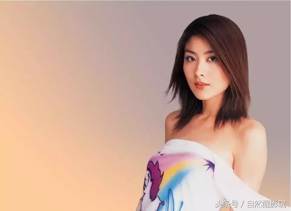 陈慧琳回应代孕风波，曝老公吸自己母乳，直言要脱衣服给看刀割