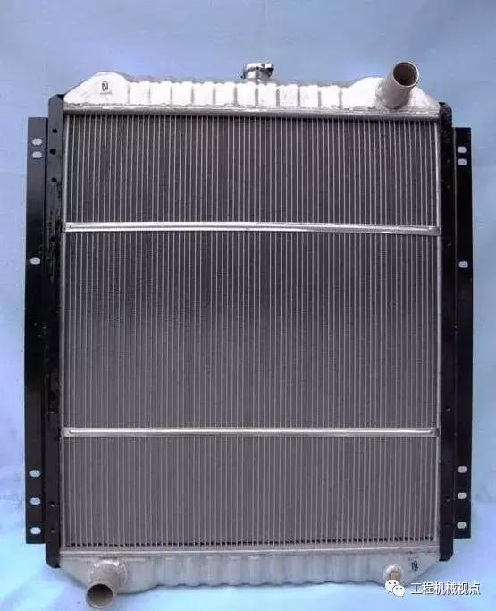 挖掘机水箱反水、缺水、漏水、水温高原因是什么?你还不知道?