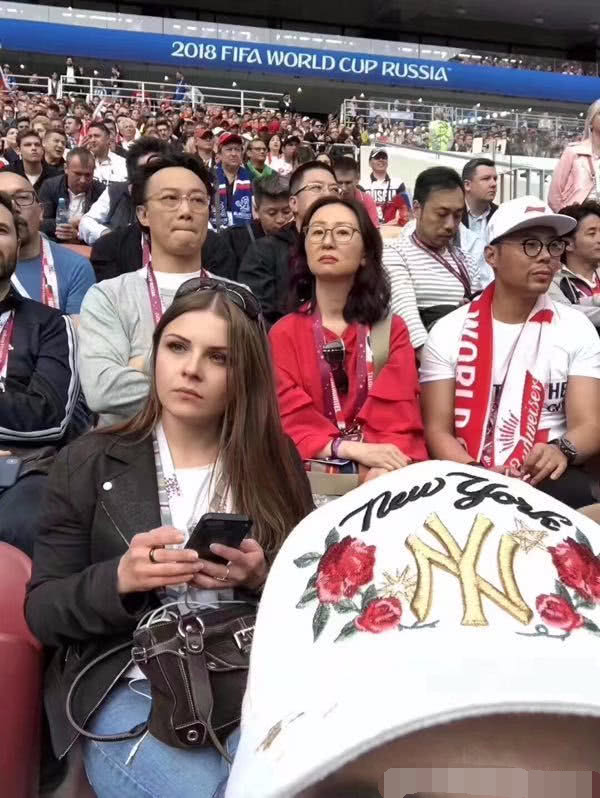 世界杯陈奕迅浮夸,世界杯陈奕迅比赛视频