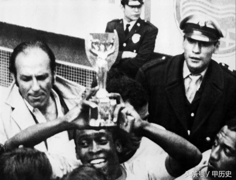 第一届世界杯大力神杯,大力神杯在哪一届世界杯