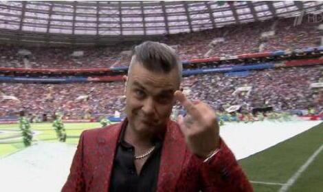 世界杯开幕式表演场面震撼,世界杯开幕式歌手当众竖中指