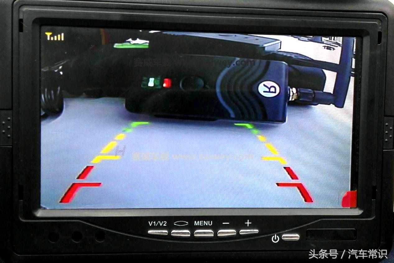 倒车是一门技术活,倒车看的是哪条线