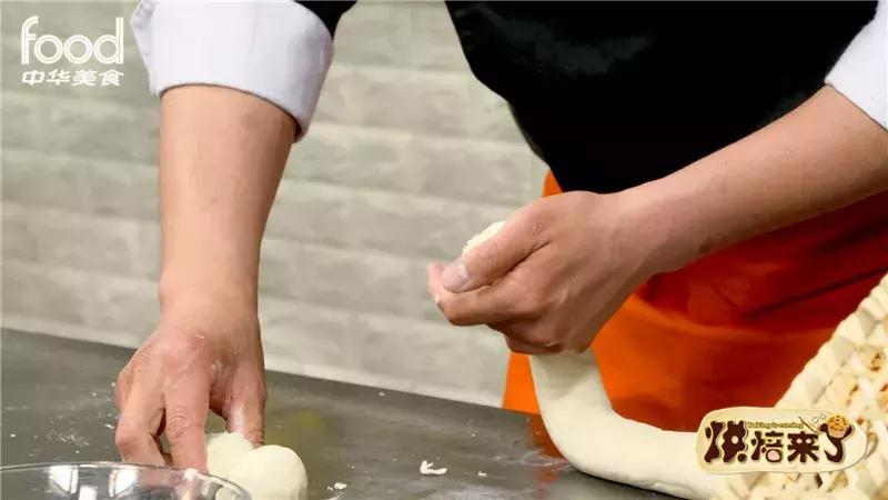 烘焙来了流沙奶黄包,奶黄包零失败配方外皮蓬松暄软