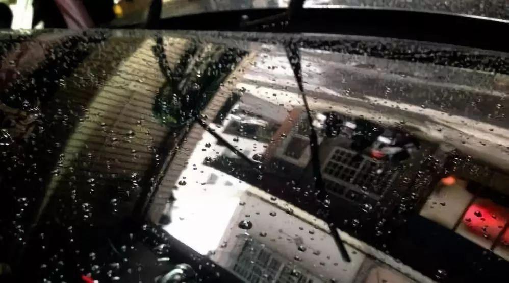 自己动手打蜡洗车用什么蜡比较好,自己给车打蜡最好使用什么蜡