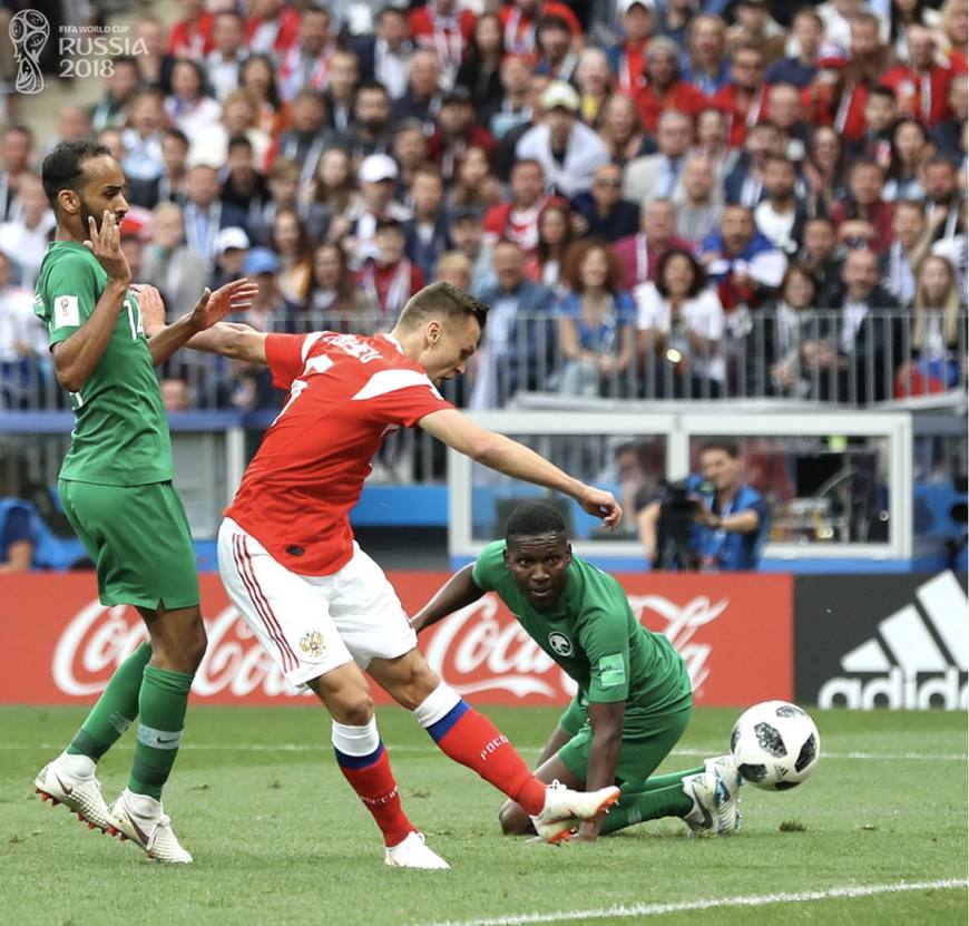 鹿晗通宵,鹿晗通宵酒吧看球