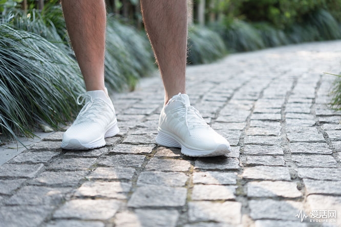 阿迪耐克和小米鞋,米家运动鞋最新款