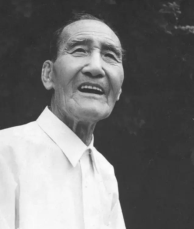 他为二十世纪书法谢幕，他是我的太老师︱汾酒百贤027：卫俊秀