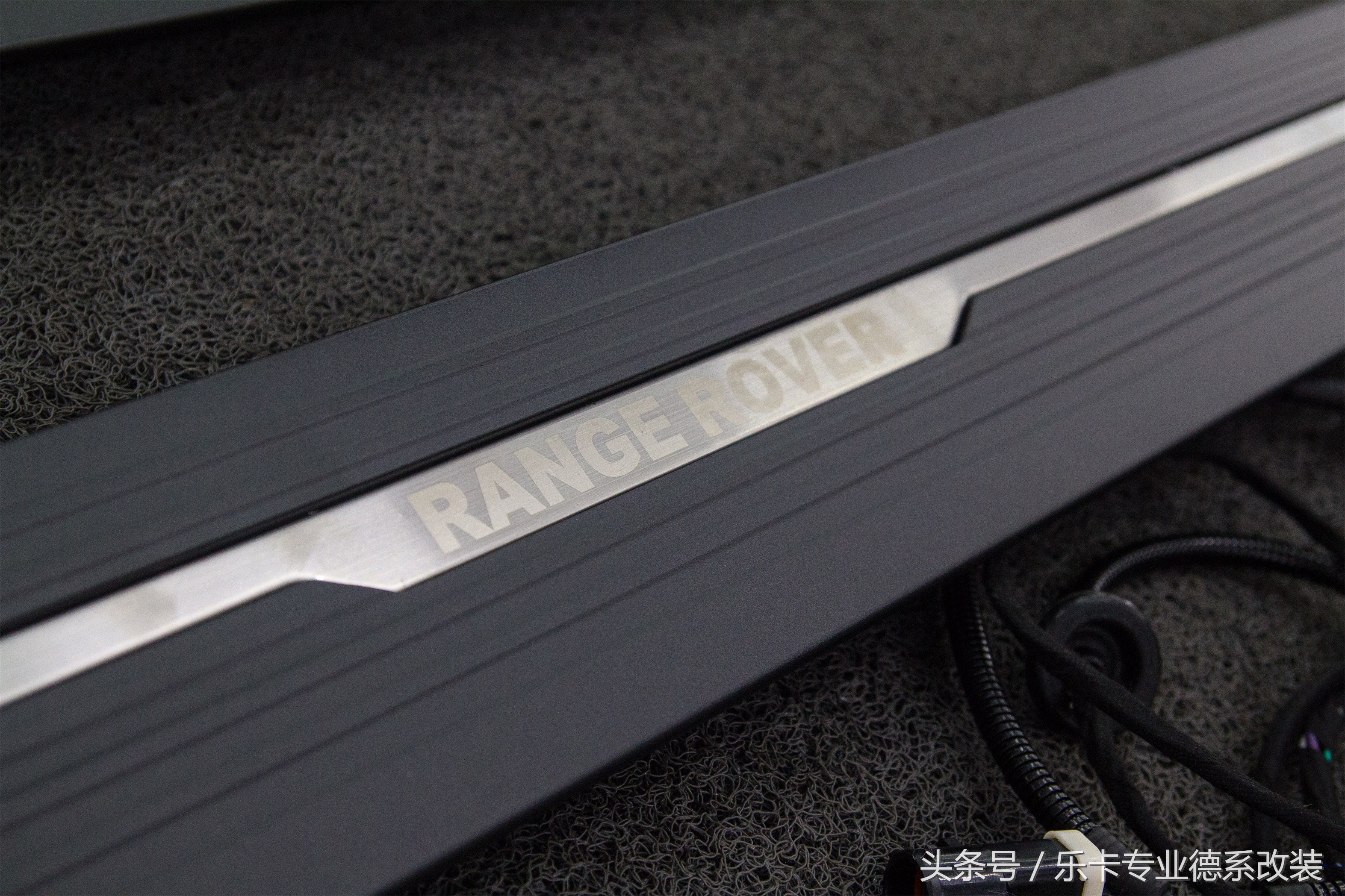 路虎揽胜行政踏板加装,路虎揽胜运动加装踏板